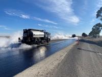 Bituminous spray sealing vehicle