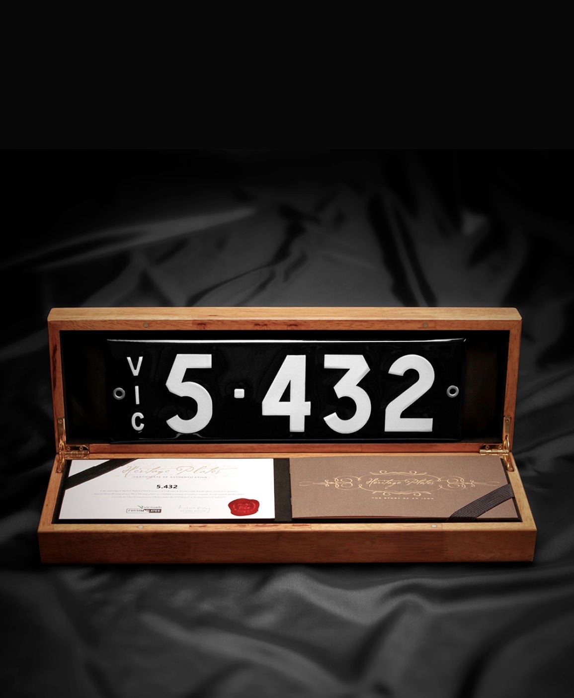 A premium wooden display box showcasing a VIC 5-432 Heritage number plate. Find out more about exclusive Heritage plates.